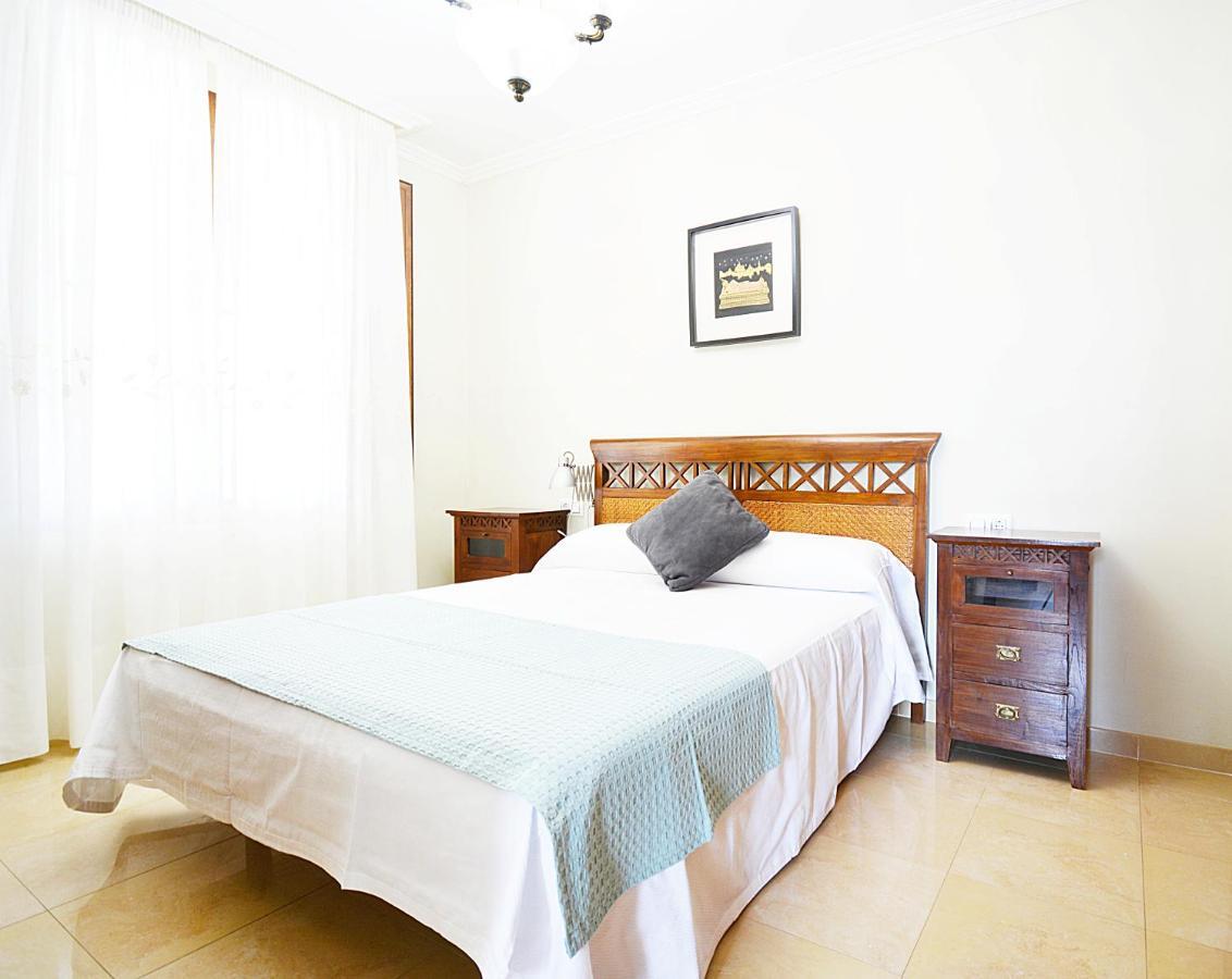 Galihost - Casa Con Precioso Jardin En Vilanova De Arousa エクステリア 写真
