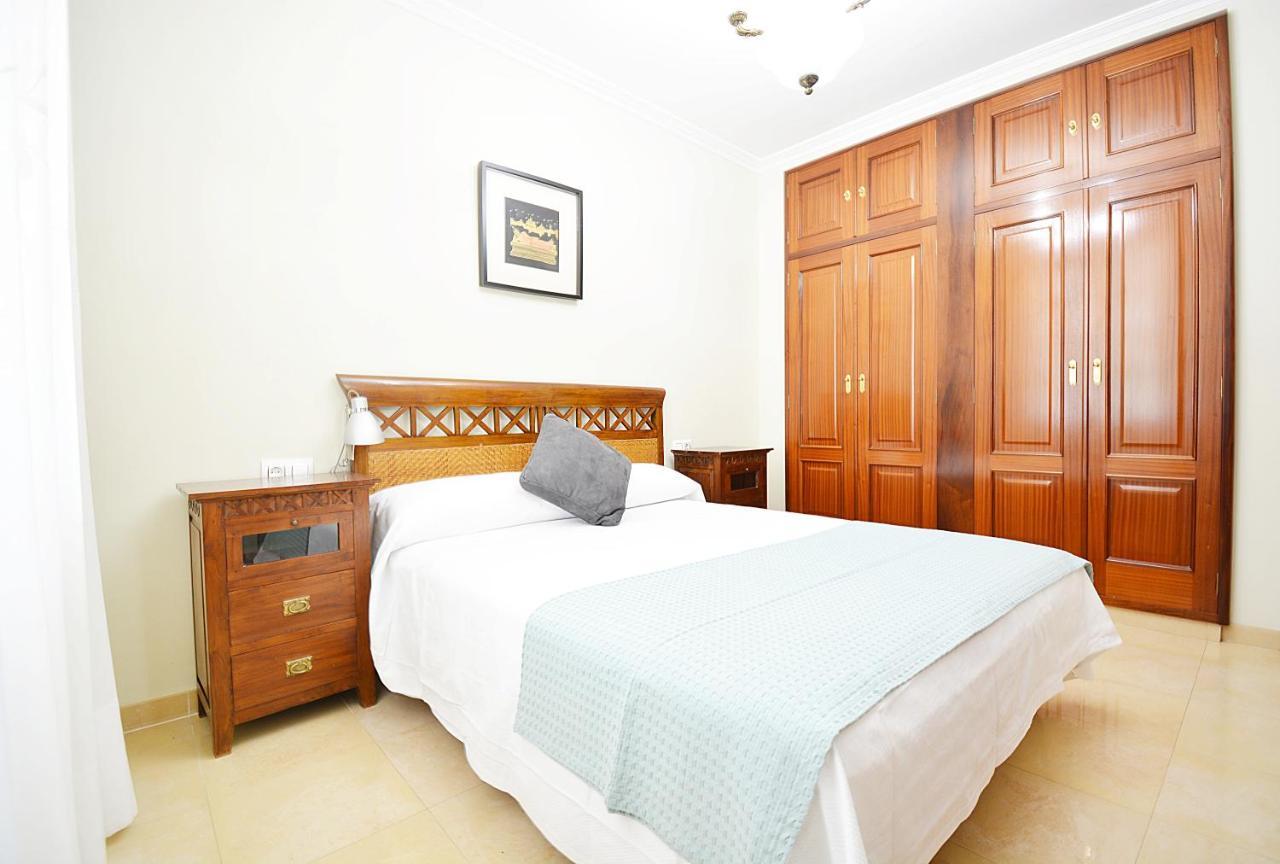 Galihost - Casa Con Precioso Jardin En Vilanova De Arousa エクステリア 写真