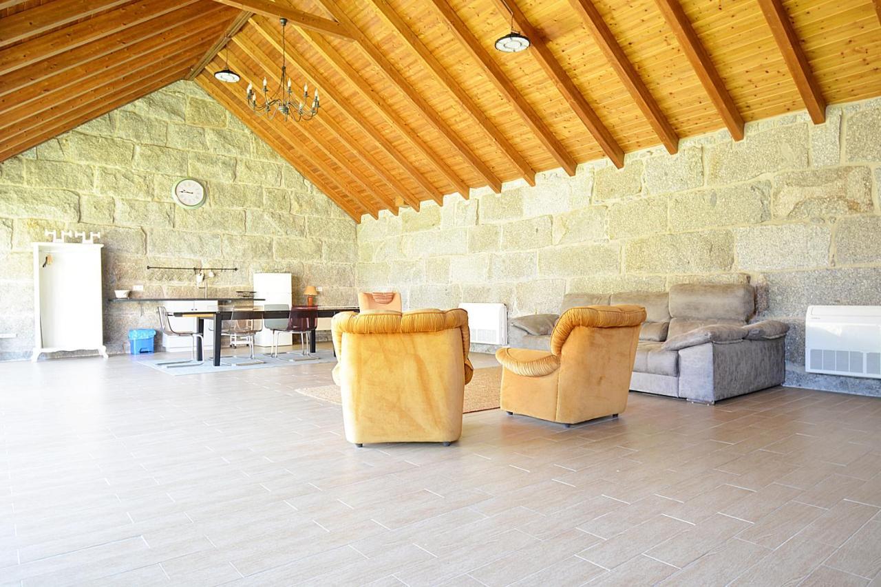 Galihost - Casa Con Precioso Jardin En Vilanova De Arousa エクステリア 写真