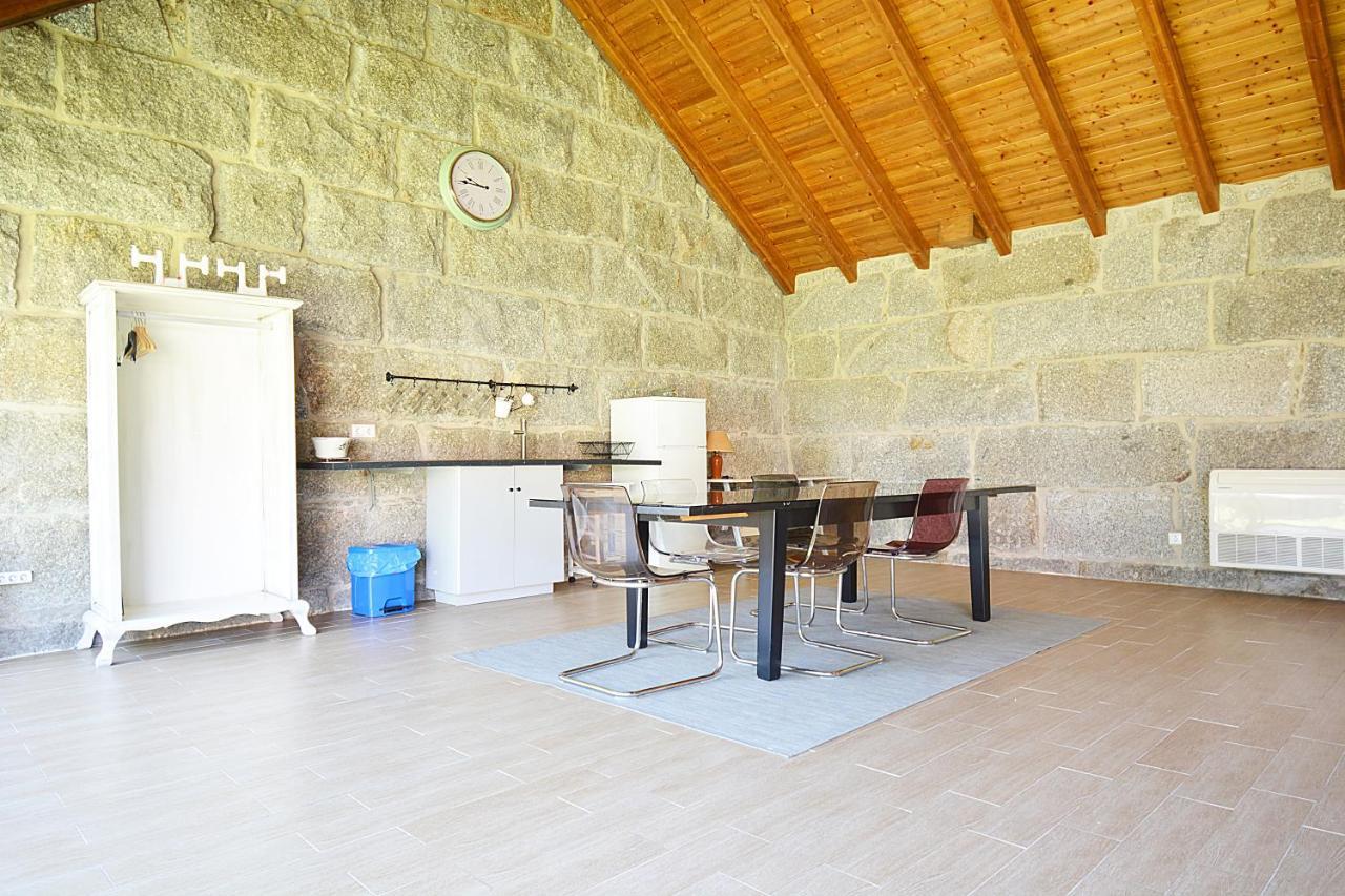 Galihost - Casa Con Precioso Jardin En Vilanova De Arousa エクステリア 写真